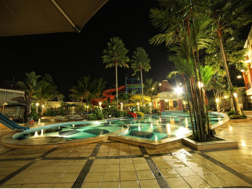 Grand Wahid Hotel Salatiga Exteriér fotografie