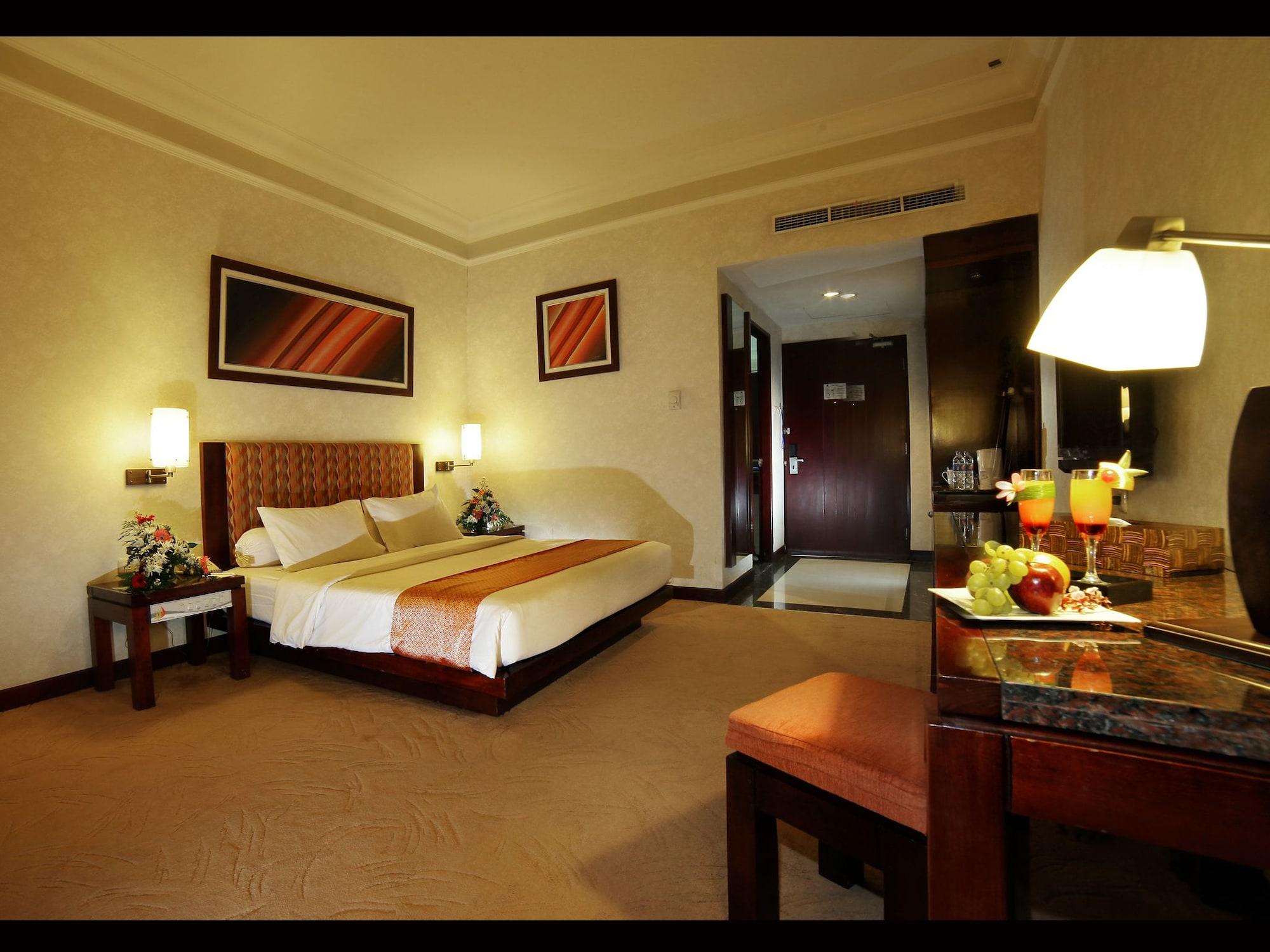 Grand Wahid Hotel Salatiga Exteriér fotografie