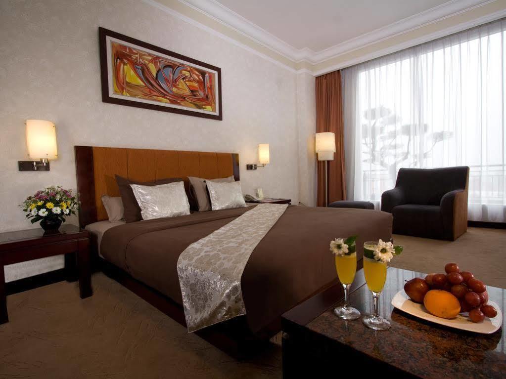 Grand Wahid Hotel Salatiga Exteriér fotografie